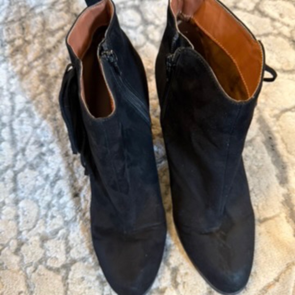 Black Fringe Booties,Qupid, Size 9